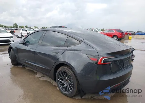 2025 Tesla Model 3 Long Range Rear-Wheel Drive z USA, uszkodzony, nr VIN 5YJ3E1EA2SF913370
